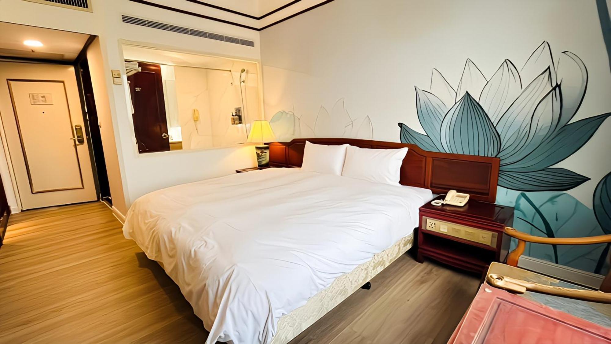 T Hotel ไถจง ภายนอก รูปภาพ