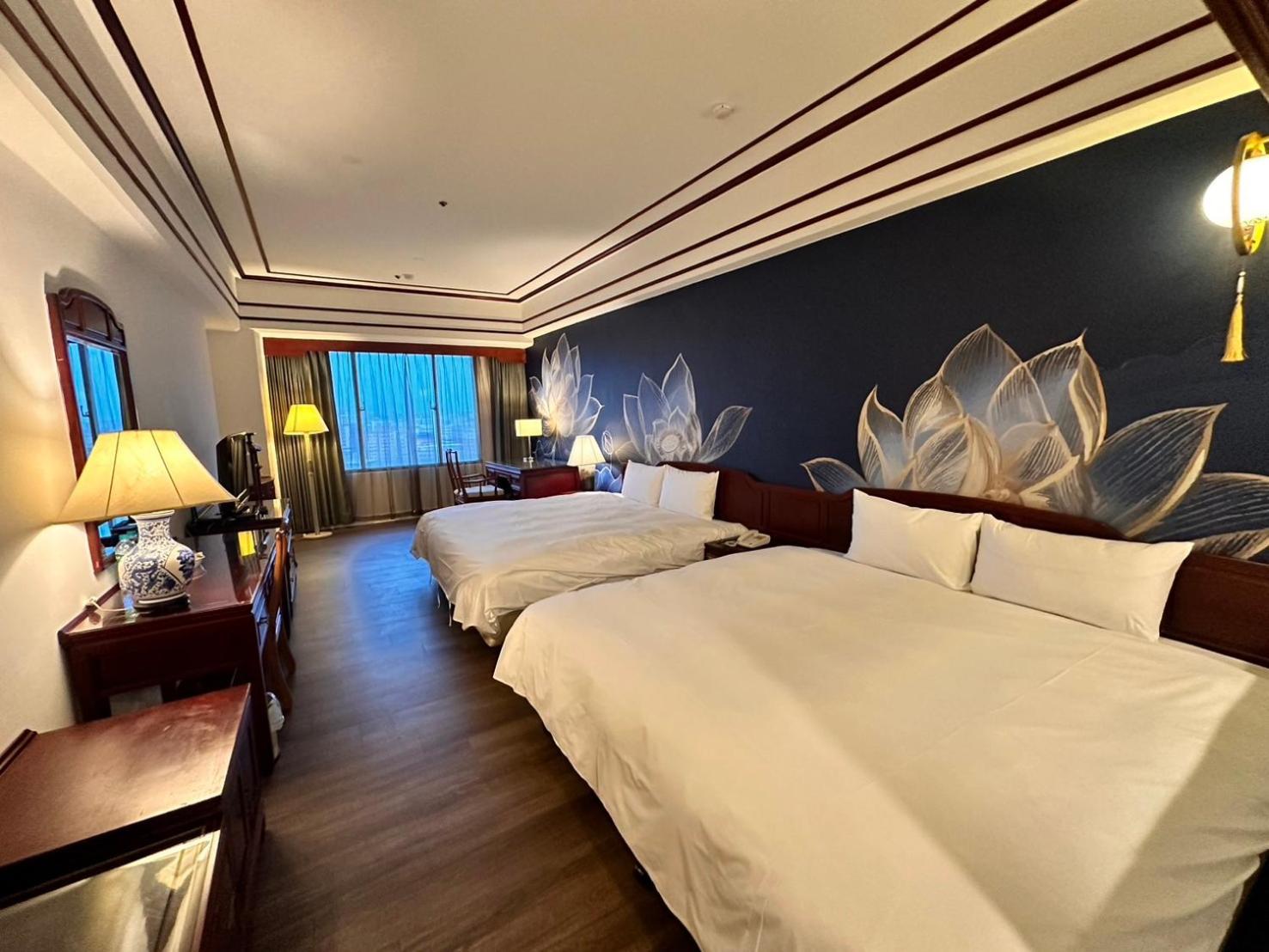 T Hotel ไถจง ภายนอก รูปภาพ