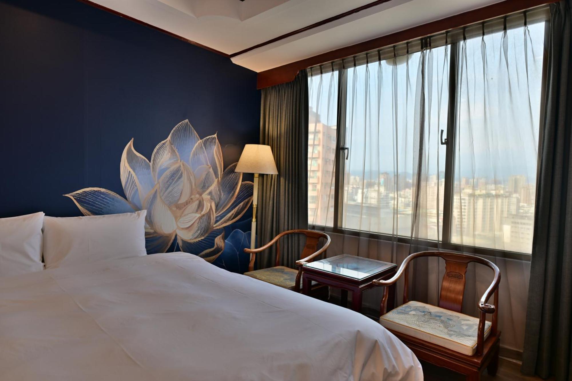 T Hotel ไถจง ภายนอก รูปภาพ