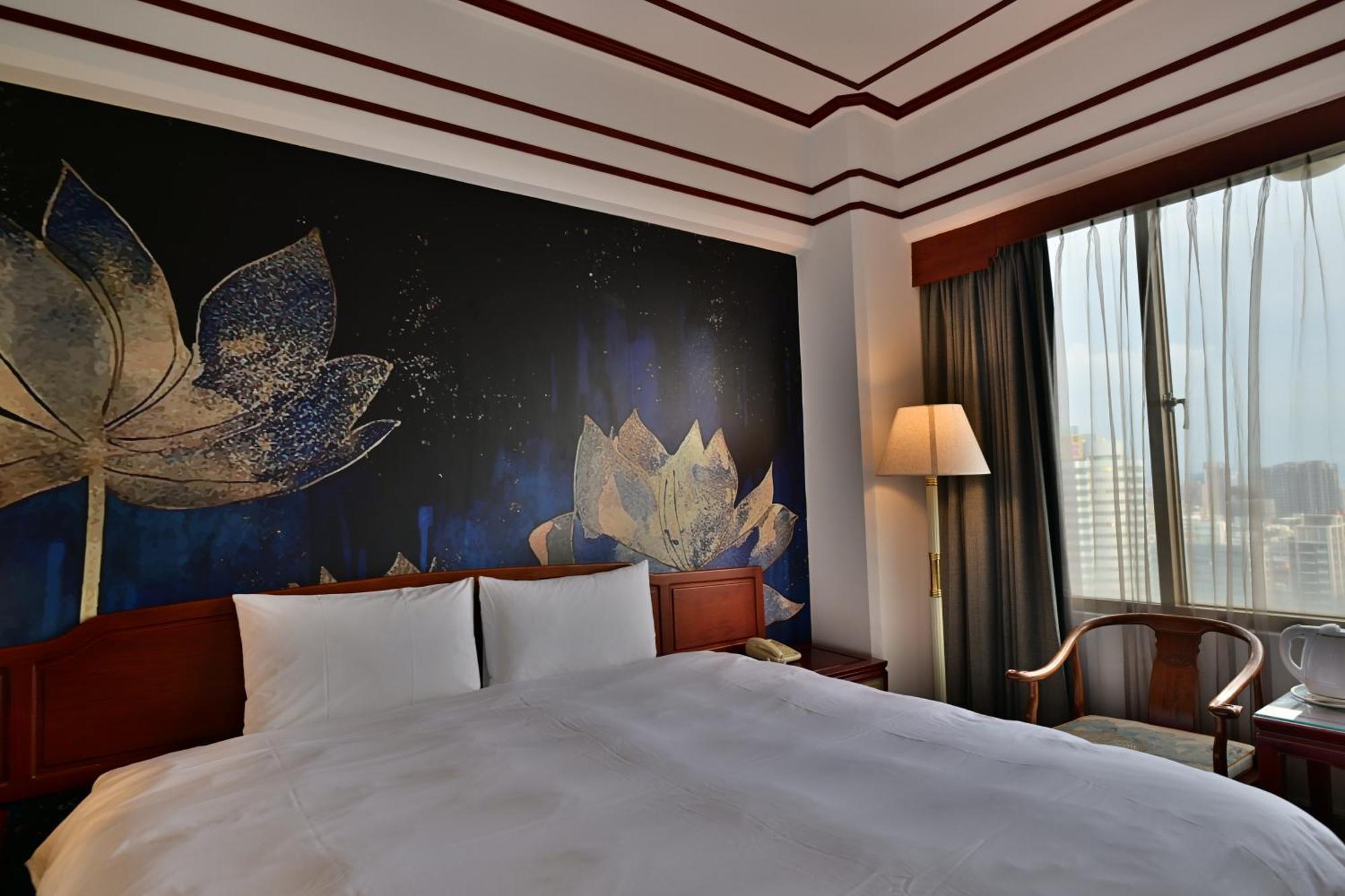 T Hotel ไถจง ภายนอก รูปภาพ