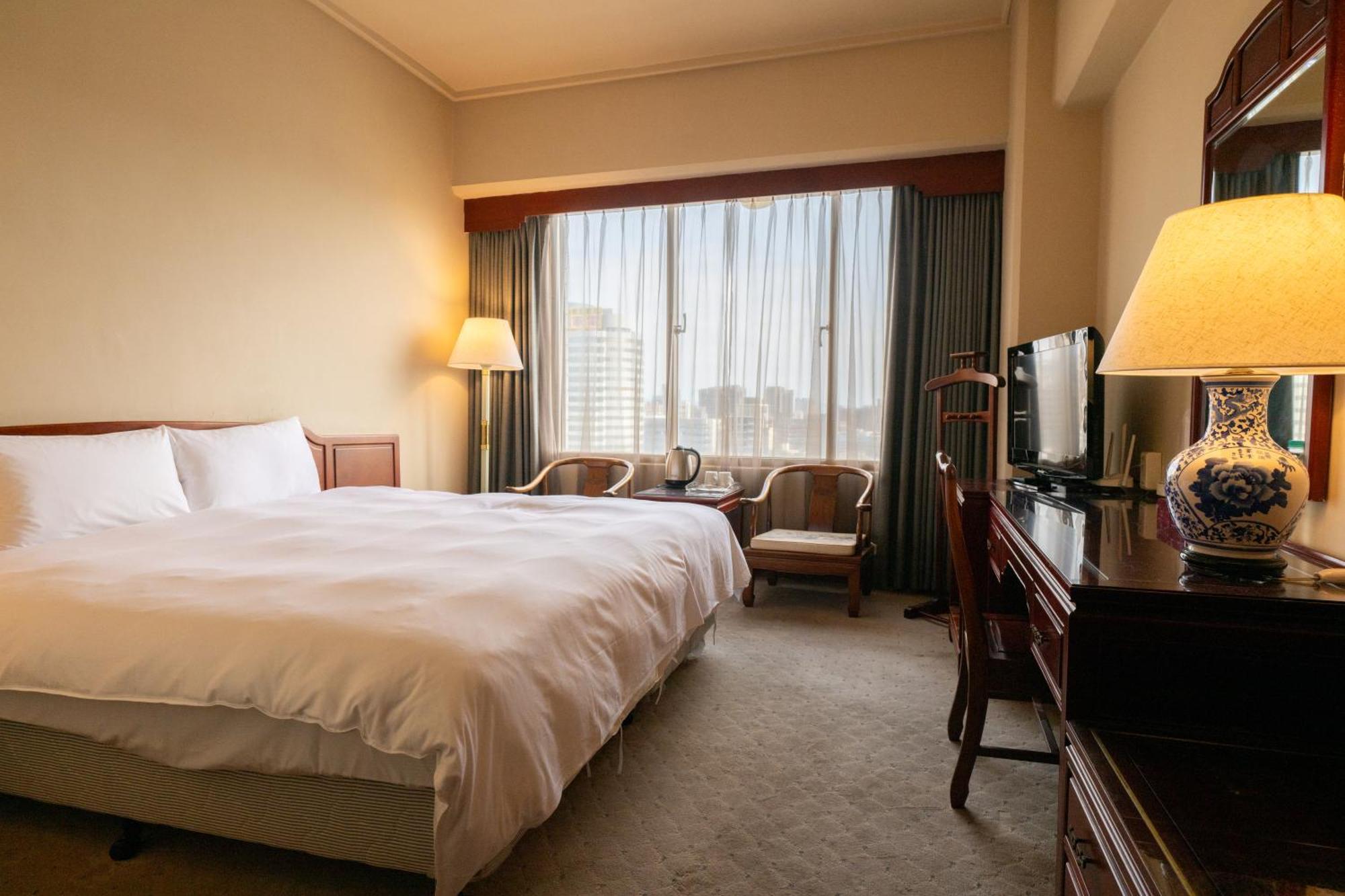 T Hotel ไถจง ภายนอก รูปภาพ