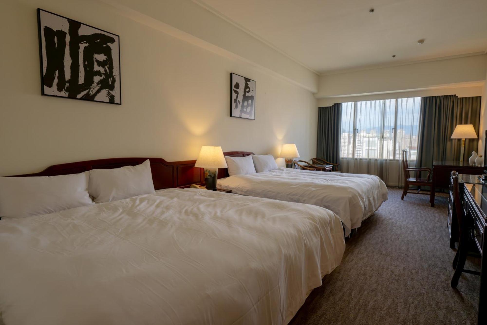 T Hotel ไถจง ภายนอก รูปภาพ