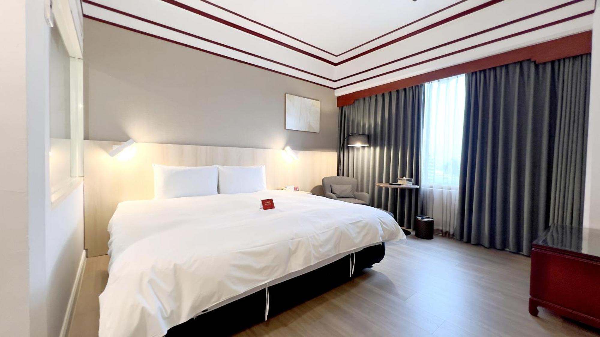 T Hotel ไถจง ภายนอก รูปภาพ