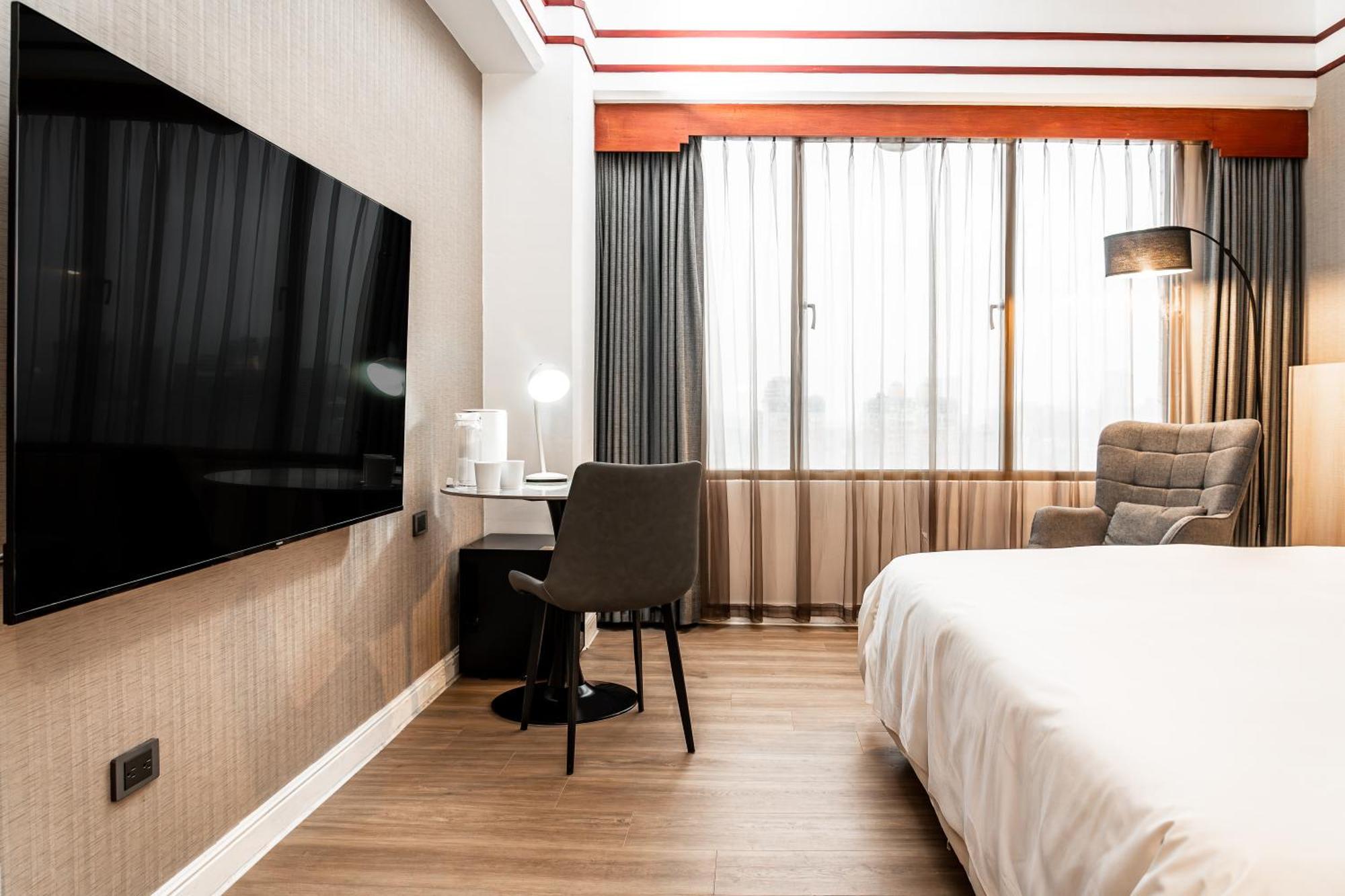T Hotel ไถจง ภายนอก รูปภาพ